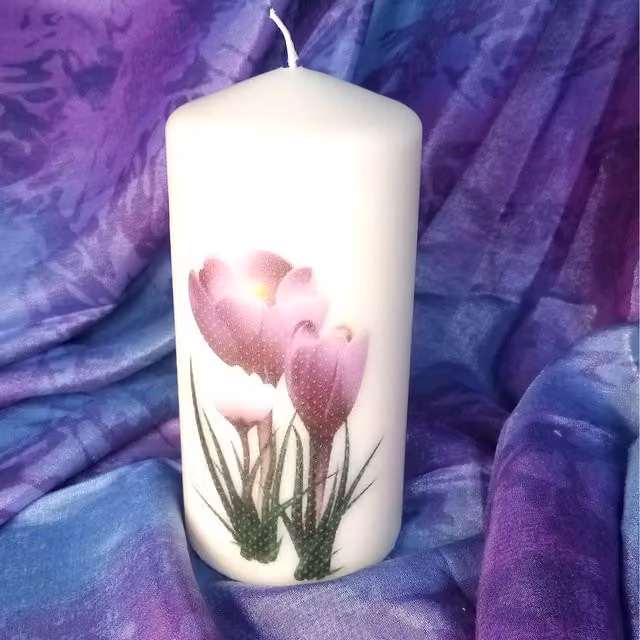Viki Spring Pillar Candle in White