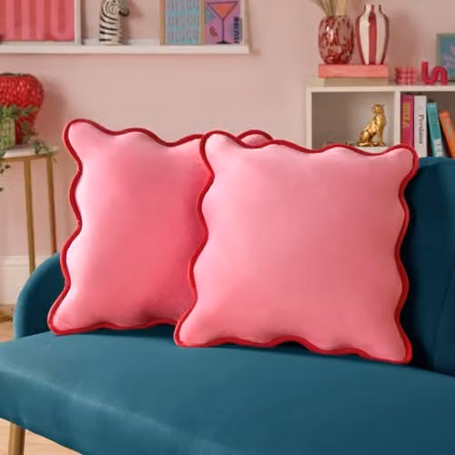 OHS Matte Velvet Scallop Edge Filled Cushions with Covers, 2 Pack, Pink and Red, W/D/H: 45 x 45 x 45 cm – 2