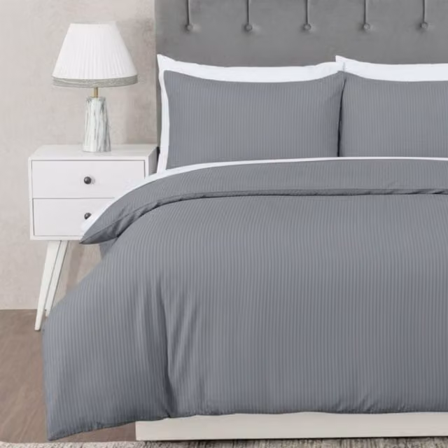 MHG Living Modern Striped Duvet Cover and Pillowcase Set in Grey