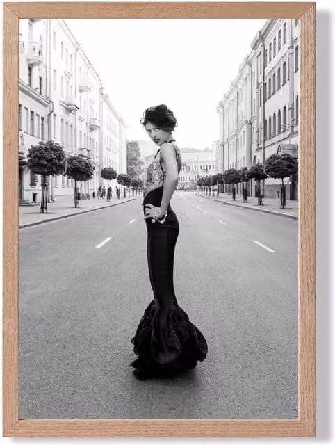 ARTZE Paris Street Fashion Black and White Photo Framed Print with Oak Wood Frame, A4