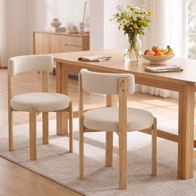 NESTLUNE Set of 2 Modern Dining Chairs with Curved Backrest in Beige Bouclé Fabric and Rubberwood Legs – 1
