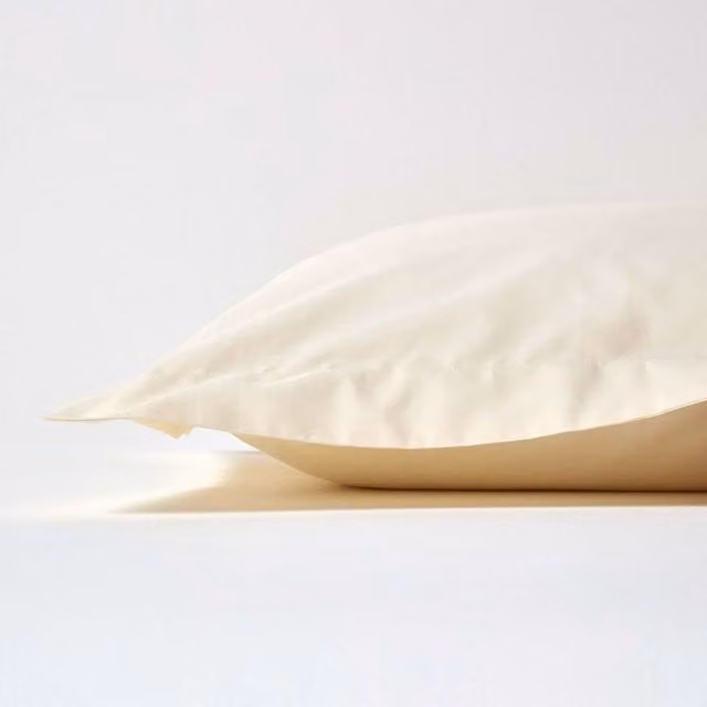 Homescapes 200 Thread Count Combed Cotton Percale Pillowcase in Beige and Yellow