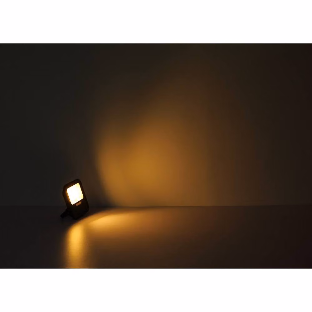 Netlighting Solar LED Outdoor Floodlight in Black with Timer, Remote Control and Dimming Function, IP65 Waterproof – 3