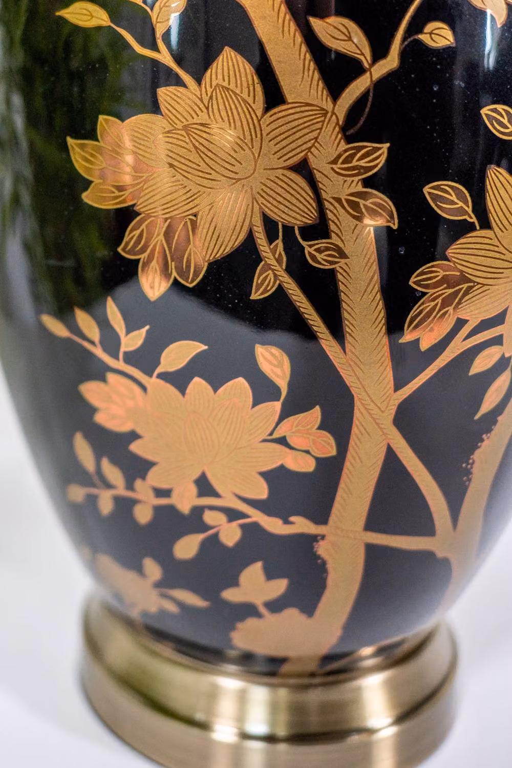 Downton Interiors Black and Gold Ceramic Table Lamp with White Fabric Shade – 3