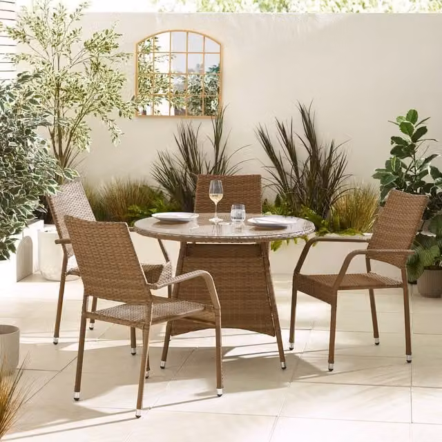 FurnitureboxUK Antigua Rattan 4 Seat Round Garden Dining Set with Glass Top in Beige