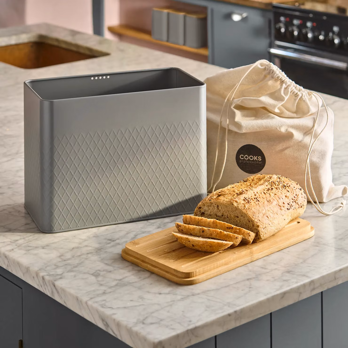 Cooks Professional Diamond Pattern Bread Bin with Linen Bag and Bamboo Cutting Board Lid, Grey – 3