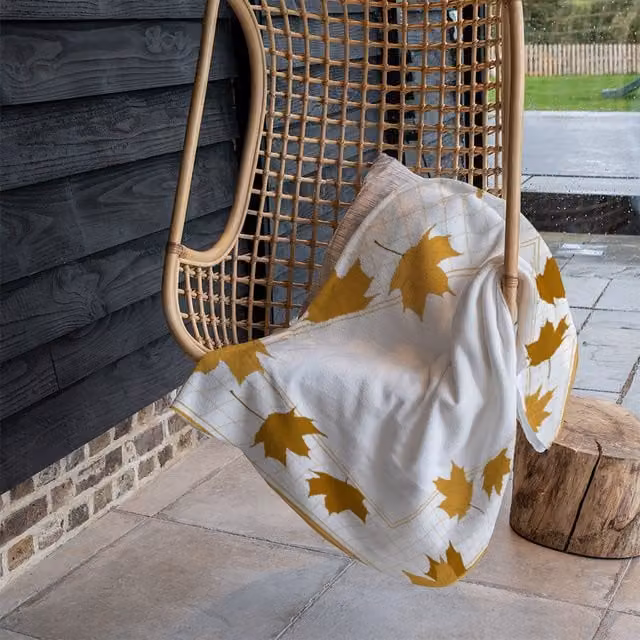 Benjamin Tate Design Golden Autumn Fleece Blanket in Orange, Gold and Beige, W/D/H: 120 x 150 cm