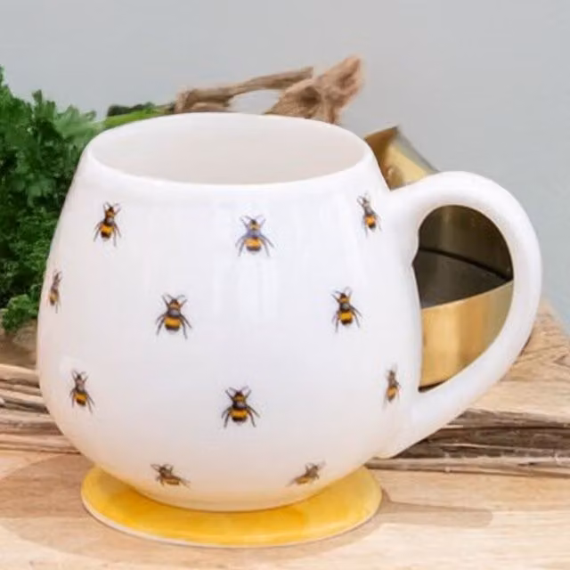 Kingsbury Gifts Ceramic Bee Print Rounded Mug in White