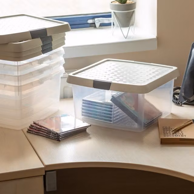 Wham Clip Set of 5 Square Plastic Storage Boxes with Lids, 9L Each, Beige