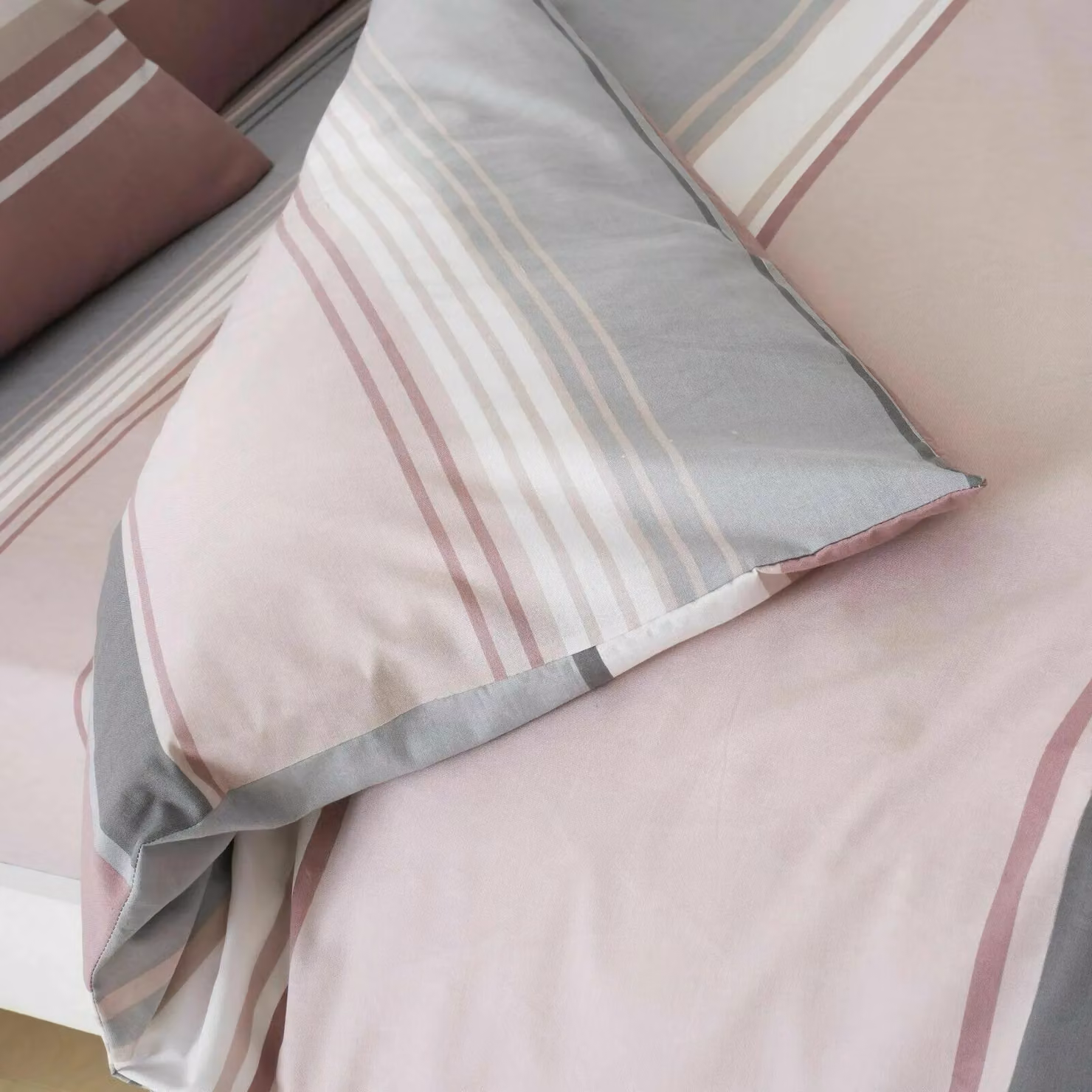 Smart Living Moxie Striped Polycotton Duvet Cover and Pillowcases Set, Pink, W/D/H: 180 x 200 cm, Pillowcases: 50 x 75 cm – 2