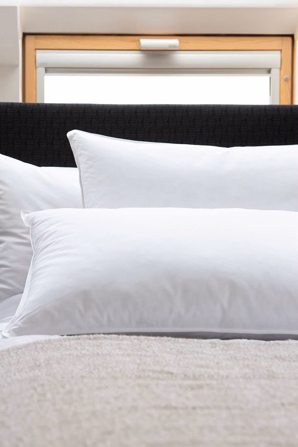 The Lyndon Company Pair of White Softened Duck Feather Pillows with Medium Support and Cotton Cover – 2