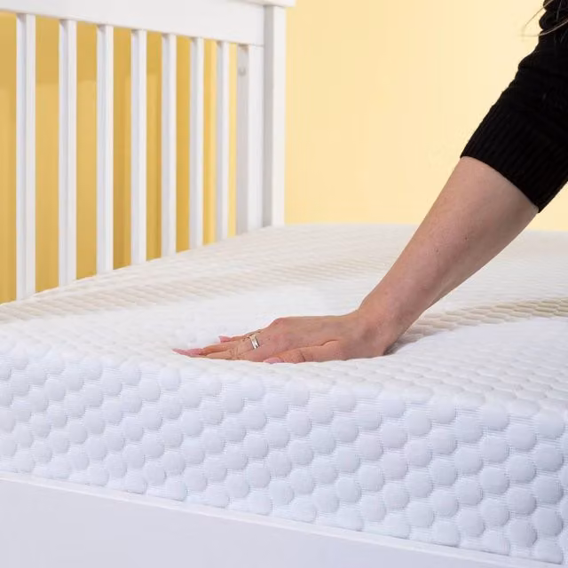 Nöa and Nani Trejo Trejo Single Mattress in White, Hypoallergenic Antibacterial Reflex Foam, W/D/H: 90 x 200 cm