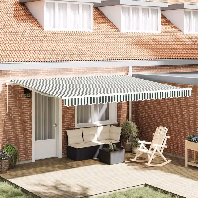 Berkfield Home Manual Retractable Wall-Mounted Awning in Green and White Striped Acrylic Fabric, W: 450 cm, D: 350 cm – 1