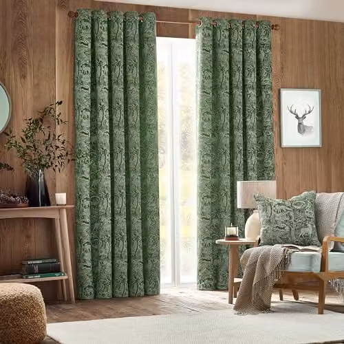 Riva Home Winter Woods Chenille Eyelet Curtains, Green, 2 Panels, Width: 168 cm, Drop: 137 cm – 2