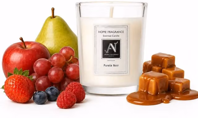 Aroma Naturals Minimalist Luxe Purete Noir Scented Candle in White and Black, 52g