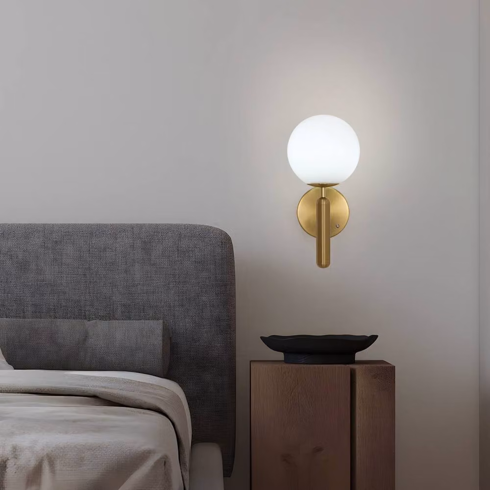 Goeco Modern Dimmable LED Wall Lamp with Transparent Glass Sphere Lampshade in Gold/Brass – 3