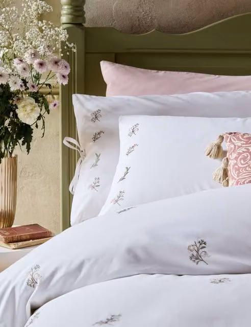 Historic Royal Palaces Victoria Sprigs White Floral Cotton Percale Pillowcases, 2 Pack