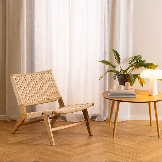 Furniture To Go Carson Lounge Chair in White with Solid Oak Wood Frame