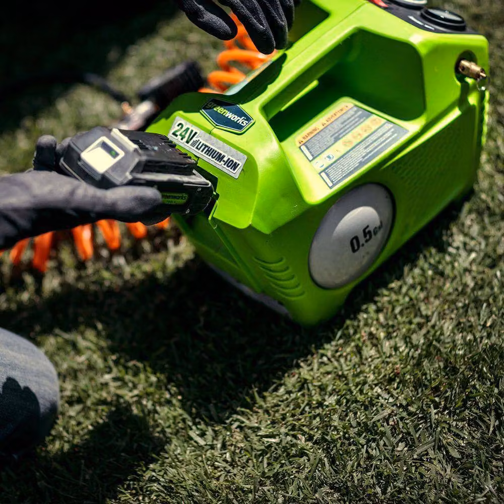 Greenworks 24V Cordless Air Compressor in Green (Battery and Charger Not Included) – 2
