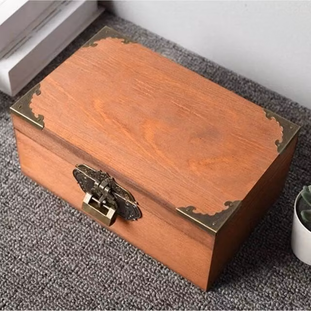 KORVIXA Vintage Lockable Wooden Gift Box Organizer in Brown, W/D/H: 15.5 x 10.5 x 7 cm – 1