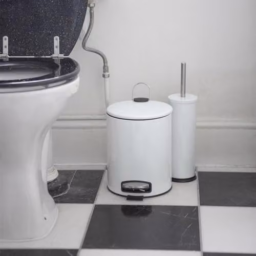 Harbour Housewares Pack of 2 Round Stainless Steel Pedal Bins in White, 5L Capacity – 2