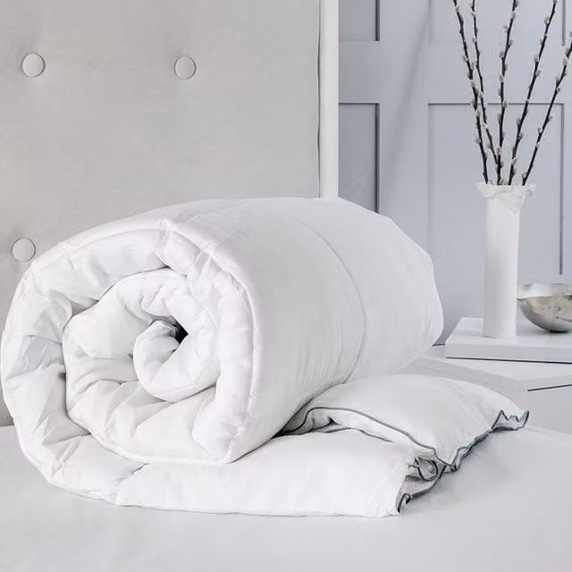 Snug City Super King 13.5 Tog Luxury Microfibre Duvet in White