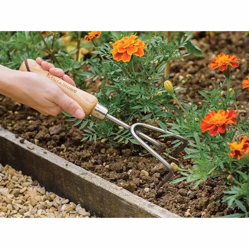 Kent & Stowe Silver and Multicolour Hand 3-Prong Wood Cultivator – 2