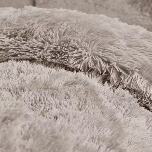 Catherine Lansfield Cuddly Deep Pile Faux Fur Super King Duvet Cover Set with Pillowcases, Beige/Sand, Duvet Cover: 180 x 200 cm, Pillowcases: 50 x 75 cm – 2