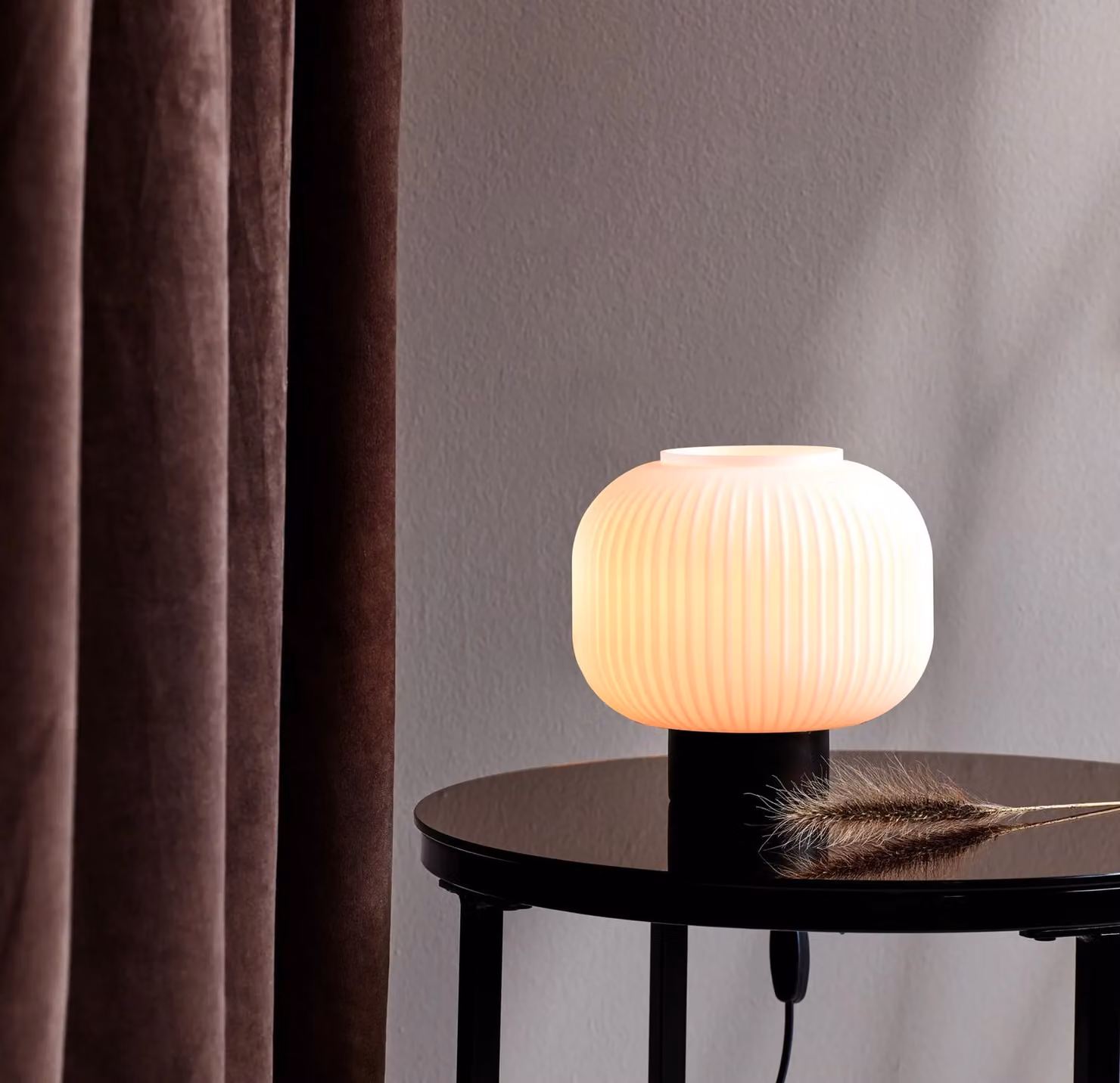 Nordlux Milford Modern Glass Table Lamp in Black with E27 Socket – 2