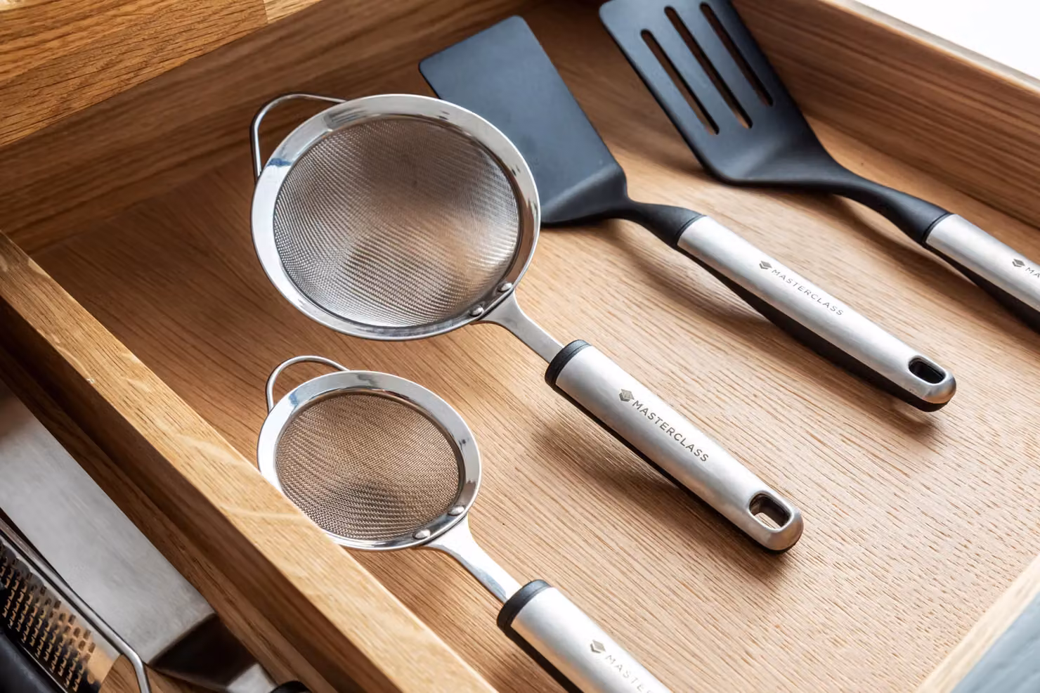 MasterClass Silver Stainless Steel Fine Mesh Sieve with Handles – 7