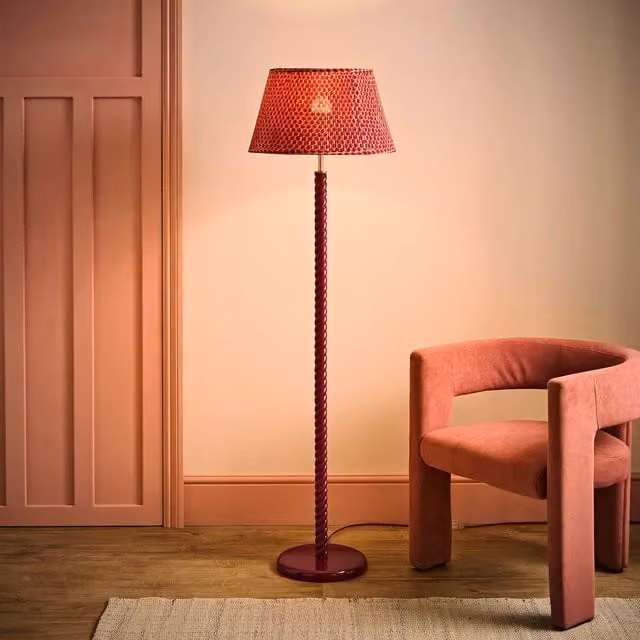 ValueLights Amara Wood Twisted Floor Lamp with Double Pink and Blue Pleated Fabric Shade and Bulb Included – 1