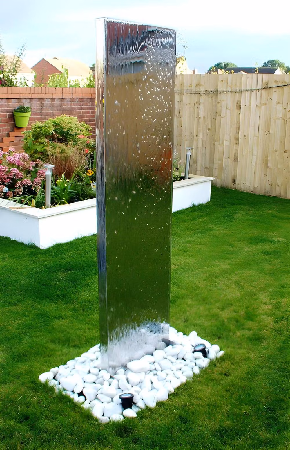 Primrose Double Sided Vertical Stainless Steel Wall Fountain in Silver, Height: 130 cm – 4