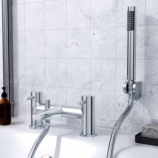 Nes Home Single Lever Brass Basin Mixer Tap in Chrome Metallic Silver