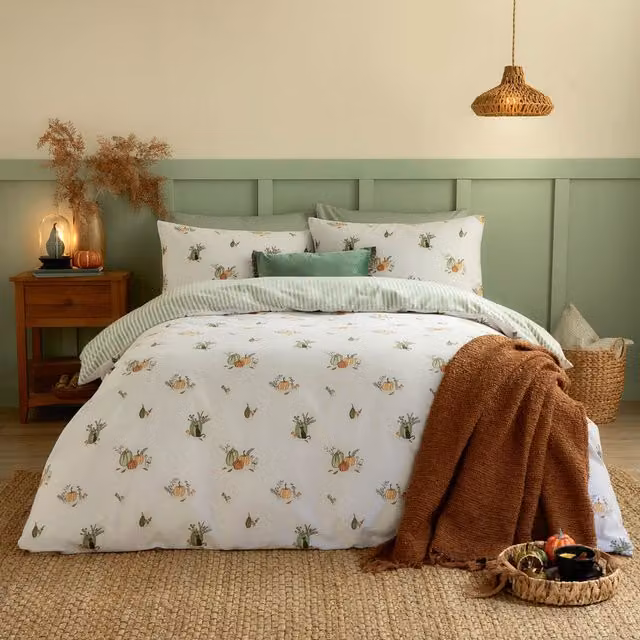 Make It A Home Pumpkin Spice White Striped Brushed Cotton Reversible Flannelette Duvet Cover Set, 200 x 200 cm