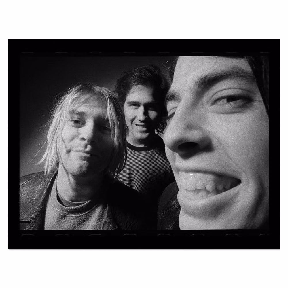 Nirvana Smile Abstract Photograph Framed Paper Poster in Black – 2