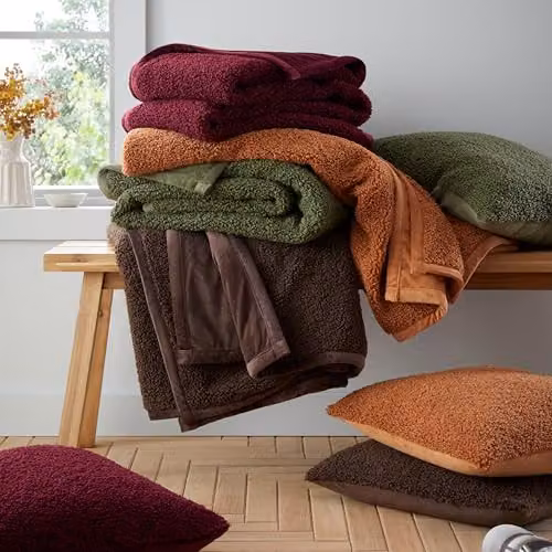 Catherine Lansfield So Soft Velvet Boucle Throw, Green, W/D/H: 130 x 170 cm – 3