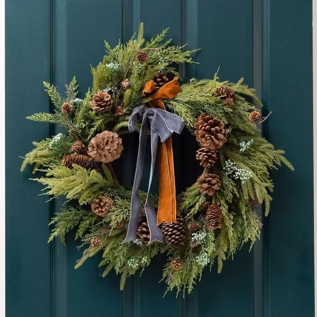 Scottish Everlastings Ltd Green Real Touch Christmas Wreath with Metallic Ribbons, Diameter: 56 cm