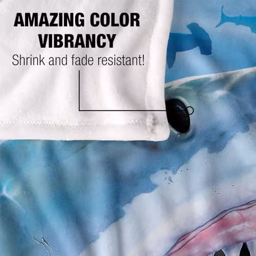 JQ Licensing Royce McClure Great White Shark Super Soft Silky Touch Throw Blanket, White, W: 152 cm, D: 127 cm – 3