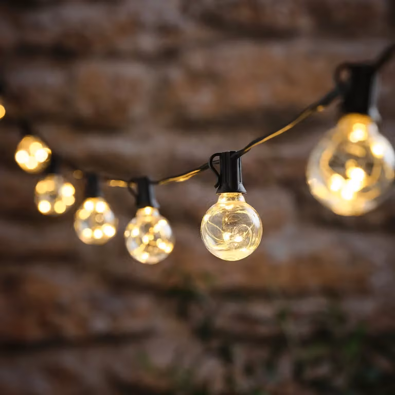 Lights4fun 10 Globe Outdoor Solar LED Micro Festoon Lights in Warm White with Black, White or Transparent Sphere Options