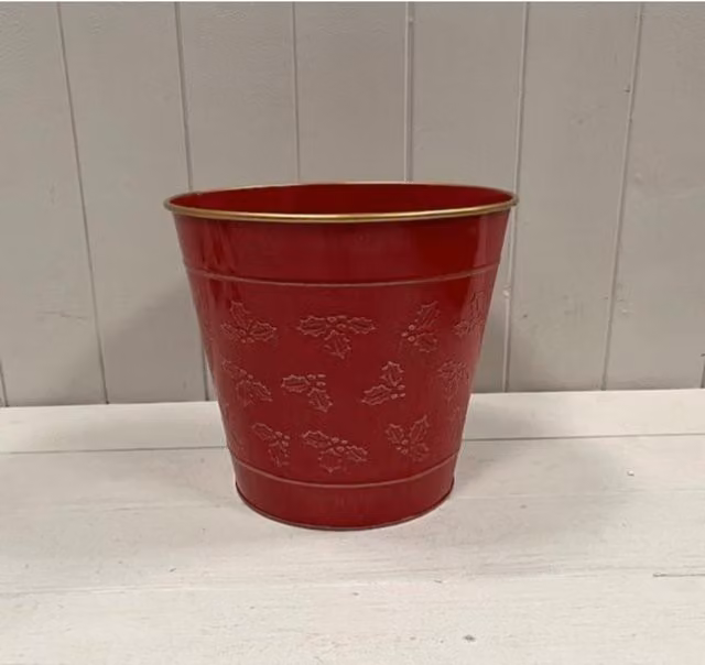 KDMD Rustic Red Christmas Holly Tabletop Metal Pot