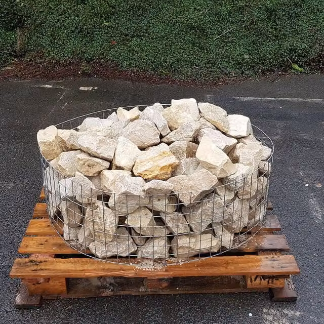 Stone Warehouse Cream Buff Cotswold Rockery 50-200mm Half Crate 500kg Yellow