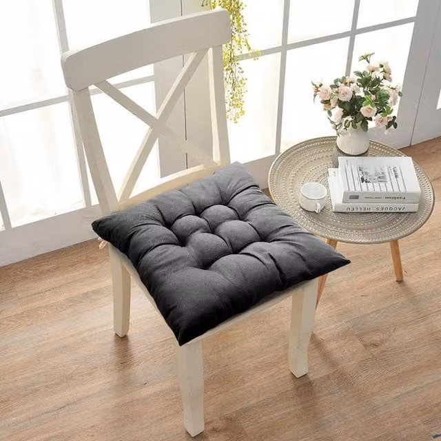 Livingandhome 4-Piece Square Aloe Vera Polyester Fabric Seat Cushion Set in Black