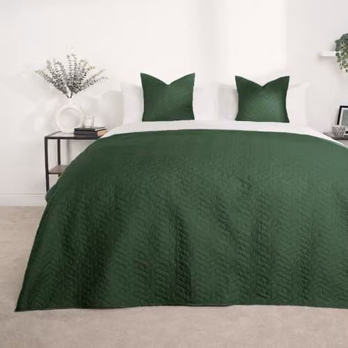 OHS Geometric Pinsonic Quilted Bed Throw in Green, W/D/H: 200 x 240 cm – 1