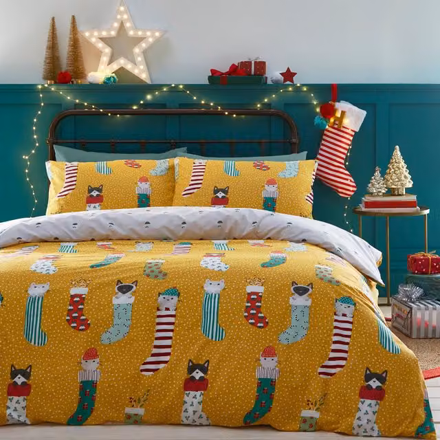 Meowy Christmas Festive Duvet Set in Yellow