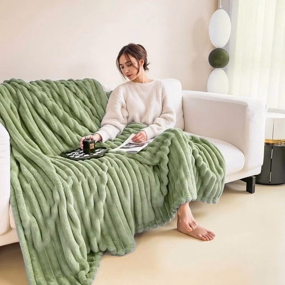 PAWNORA Fluffy Flannel Blanket in Light Green, W: 200 cm, D: 230 cm – 2