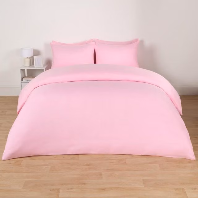 Brentfords Pair of Plain Pink Polyester Housewife Pillowcases with Envelope Closure