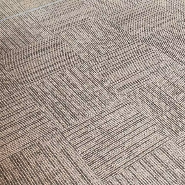 NOVECRAFTO Self Adhesive Vinyl Floor Tiles in Classic Beige and Brown Faux Carpet Effect