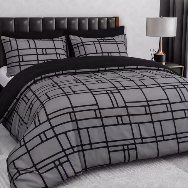 Pamposh Luxury Reversible Microfibre Duvet Cover and Pillowcase Set in Black and Grey, Single – 1