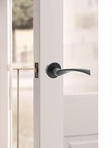 Golden Grace Astrid Twist Door Handles with Hinges and 64mm Latch, Matt Black – 4