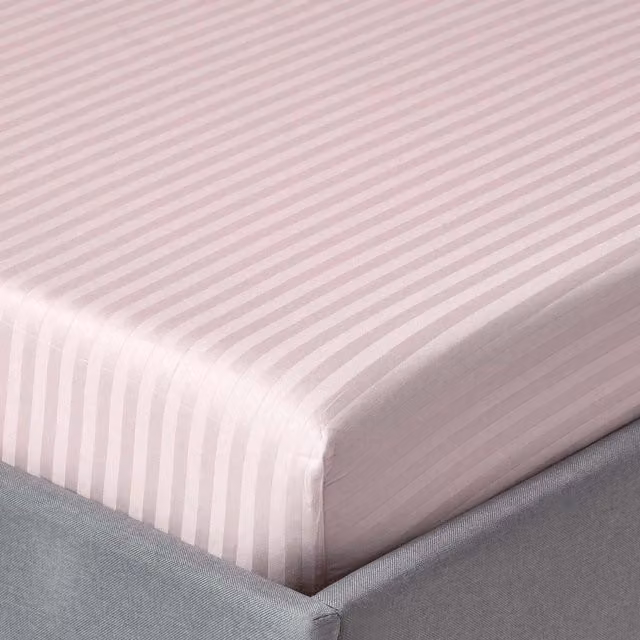 Homescapes 330 Thread Count Egyptian Cotton Mako Satin Stripe Fitted Sheet, Dusky Pink, W: 140 cm, L: 200 cm